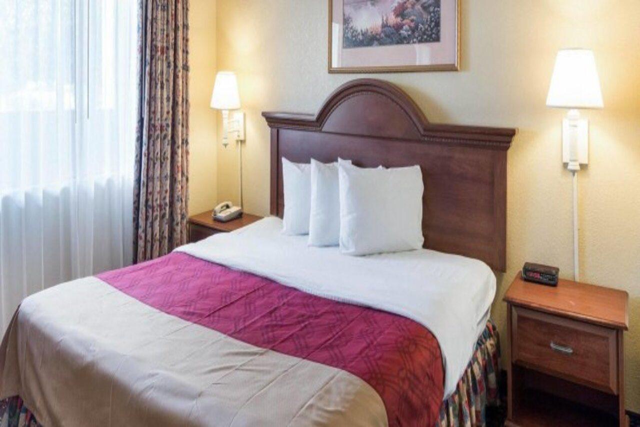 Econo Lodge Inn And Suites Άρλινγκτον Εξωτερικό φωτογραφία