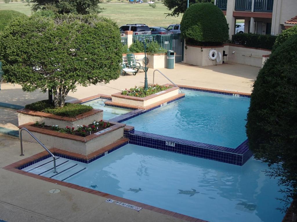 Econo Lodge Inn And Suites Άρλινγκτον Εξωτερικό φωτογραφία