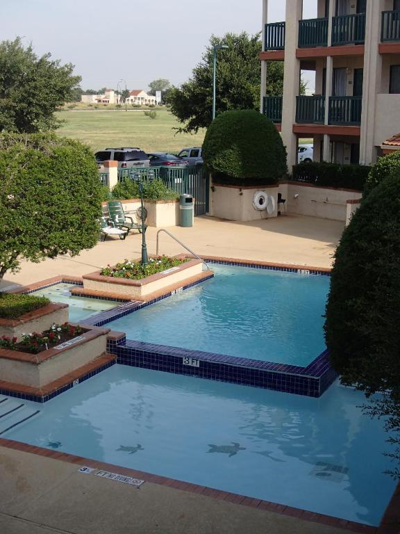 Econo Lodge Inn And Suites Άρλινγκτον Εξωτερικό φωτογραφία