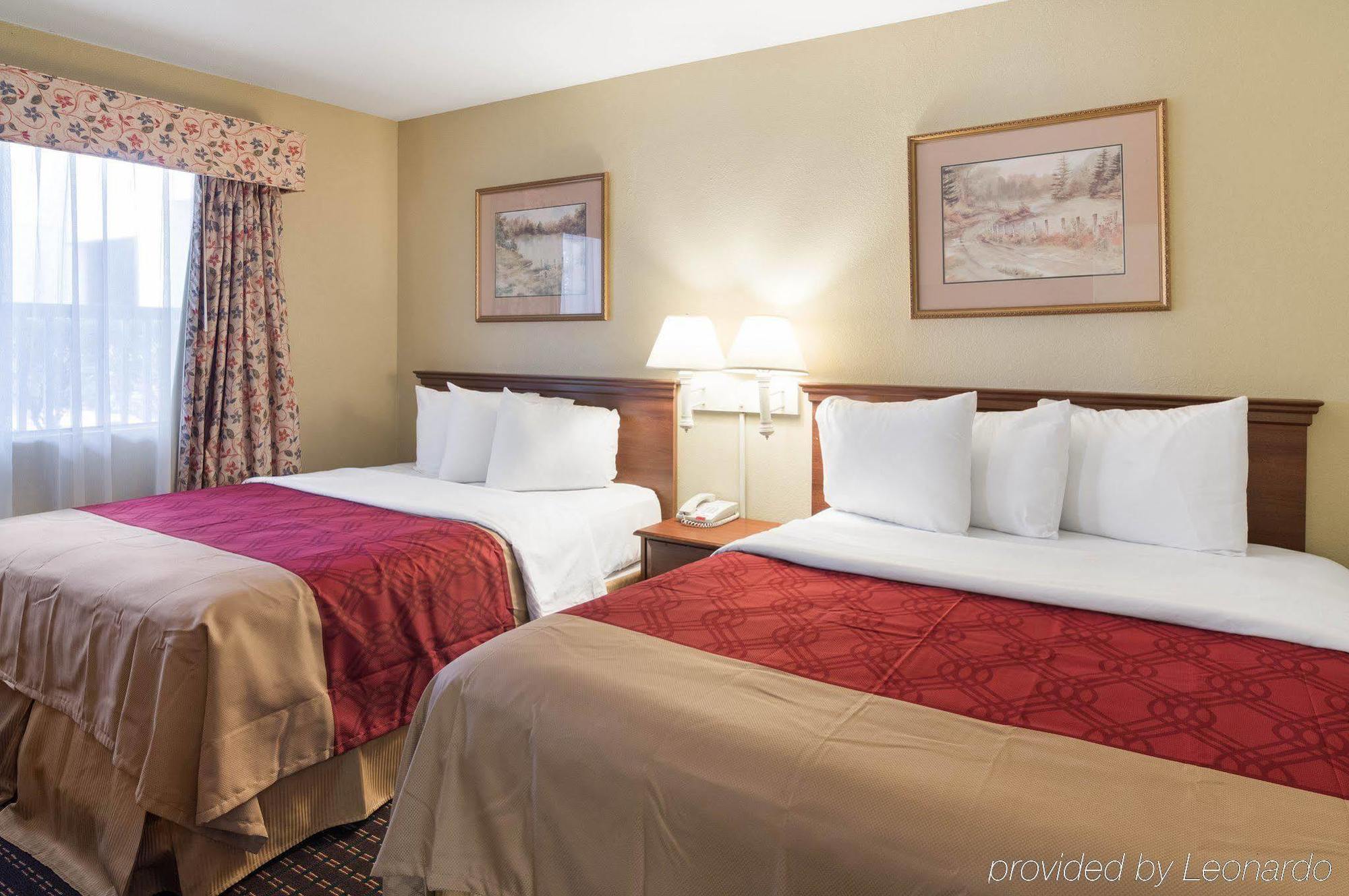 Econo Lodge Inn And Suites Άρλινγκτον Εξωτερικό φωτογραφία