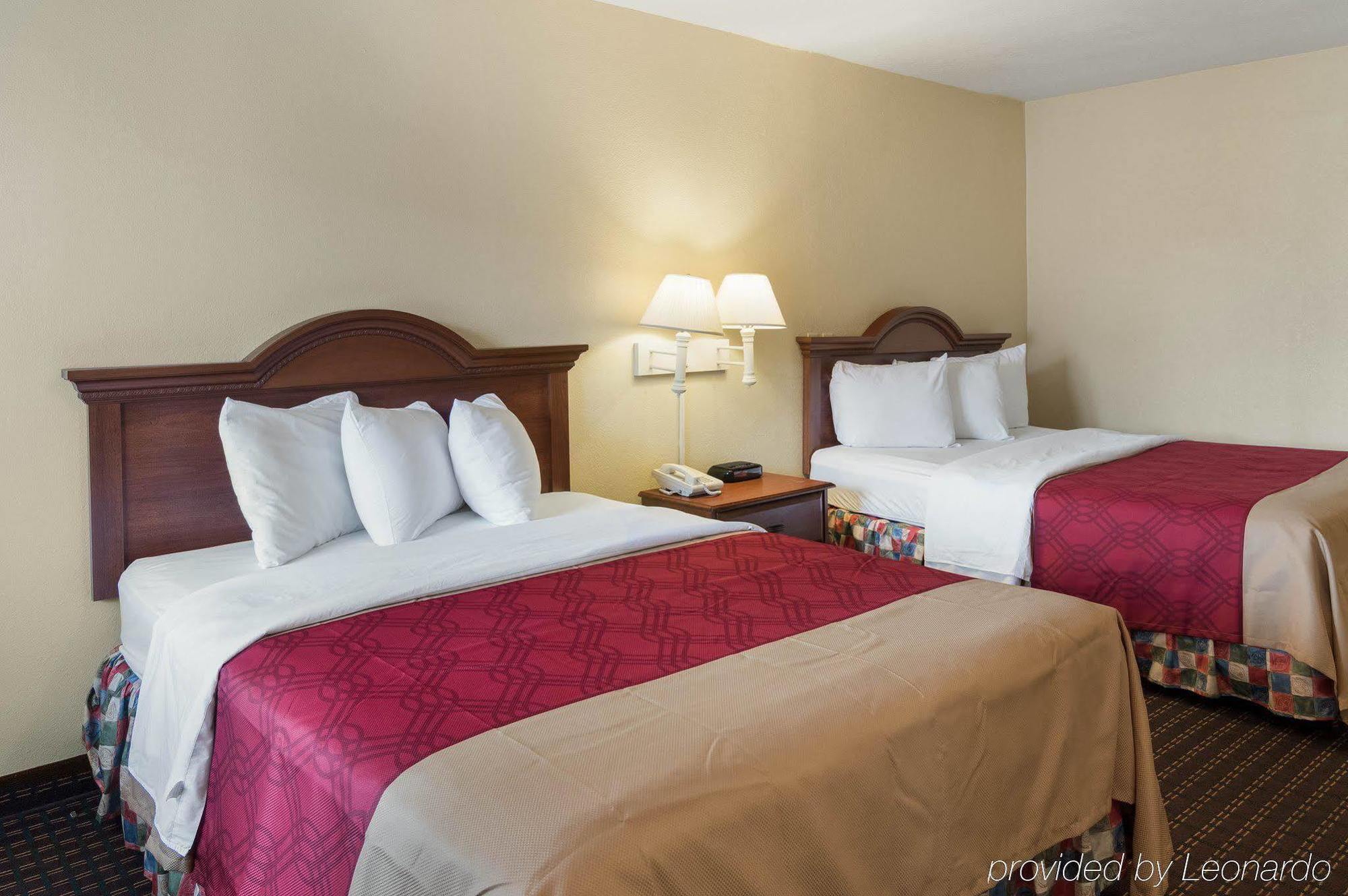 Econo Lodge Inn And Suites Άρλινγκτον Εξωτερικό φωτογραφία