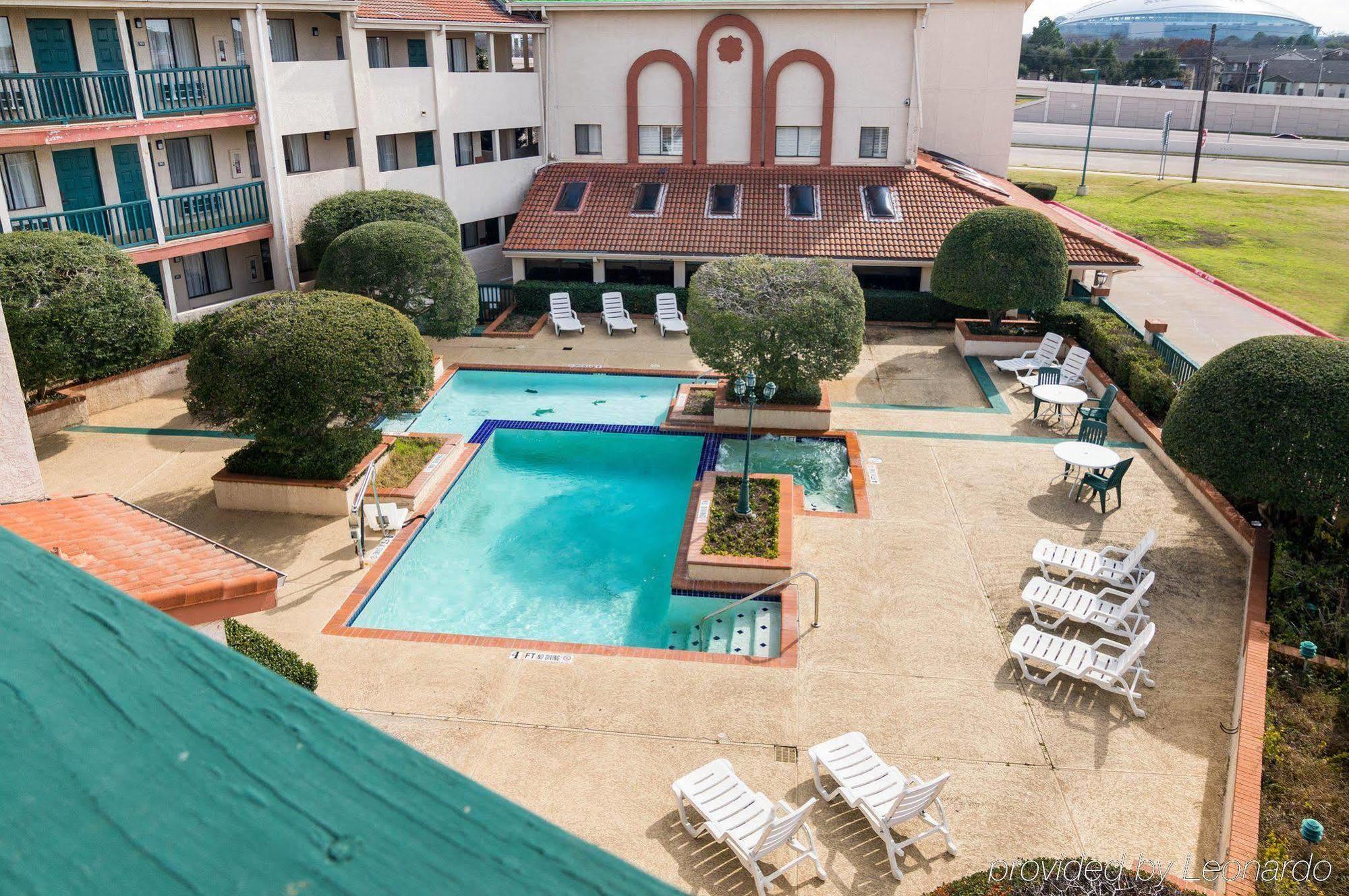 Econo Lodge Inn And Suites Άρλινγκτον Εξωτερικό φωτογραφία