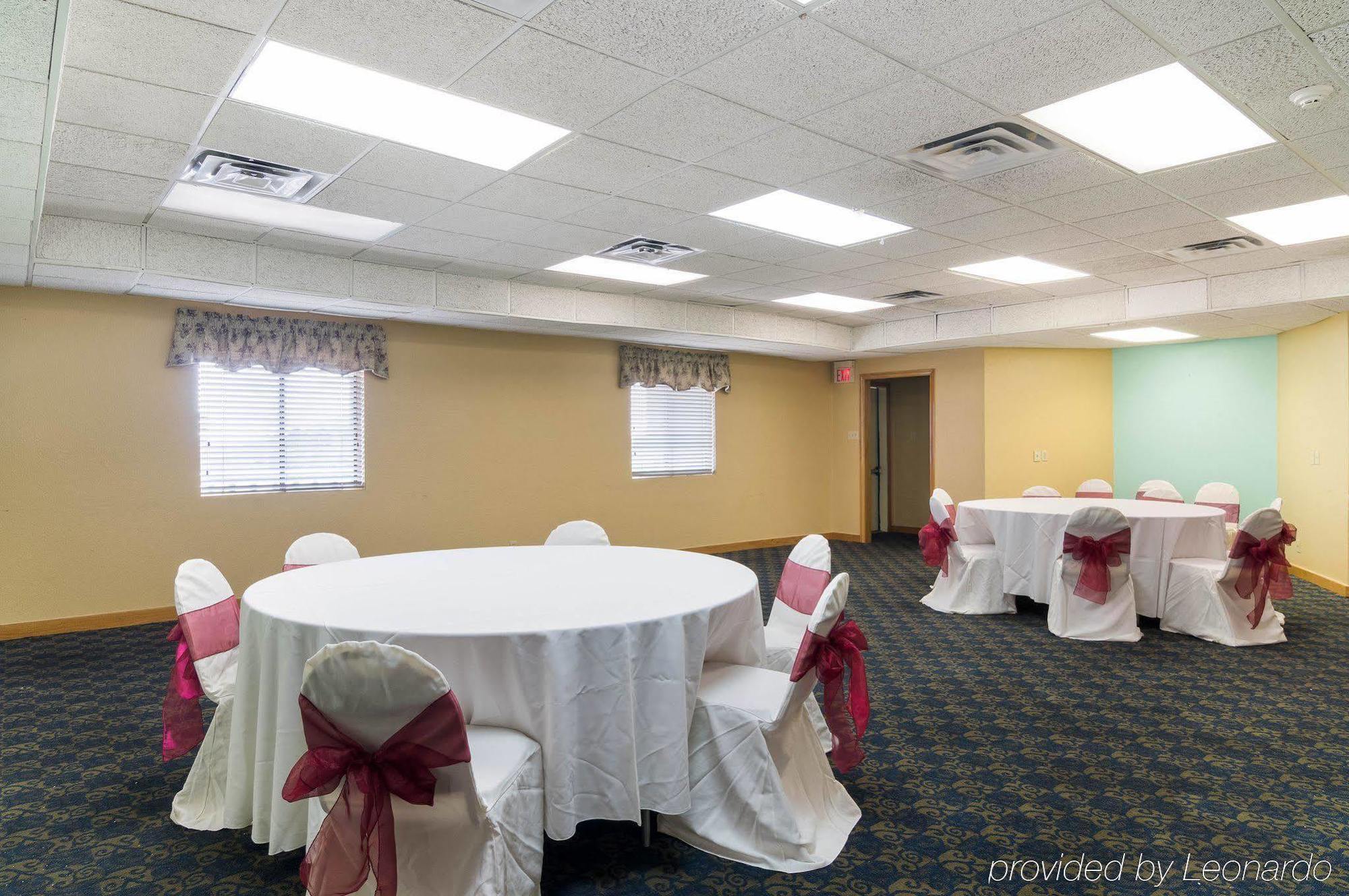 Econo Lodge Inn And Suites Άρλινγκτον Εξωτερικό φωτογραφία